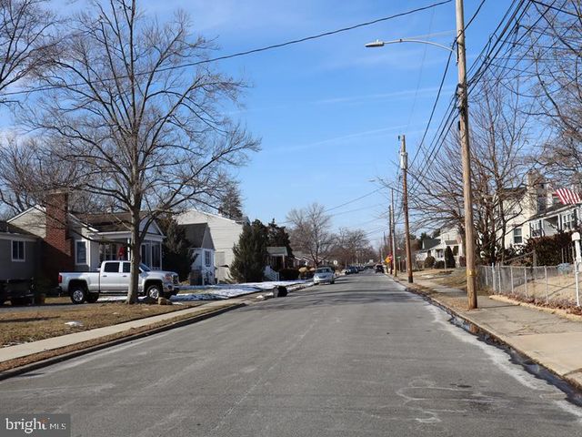 428 HAZEL AVE, Folsom, PA 19033