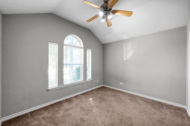 121 Clear Water Street W, Montgomery, TX 77356