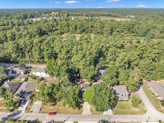 121 Clear Water Street W, Montgomery, TX 77356