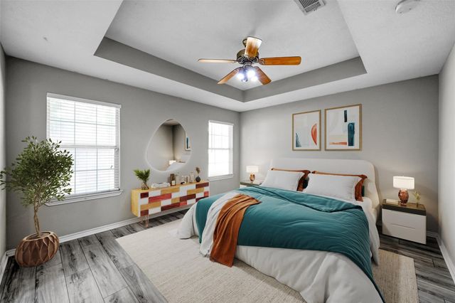 121 Clear Water Street W, Montgomery, TX 77356