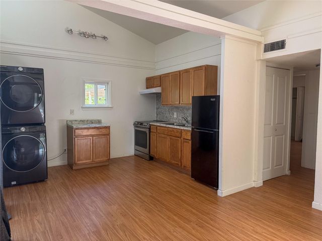 1505 Robert Weaver Ave Ave, Austin, TX 78702