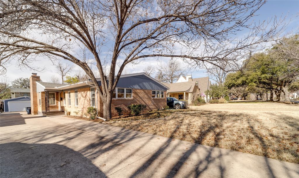 2536 Shirley Avenue, Fort Worth, TX 76109