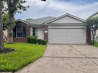 17327 Shadow Ledge Drive, Houston, TX 77095