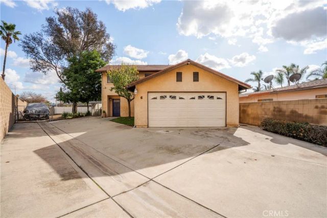 700 W 2nd Street, Azusa, CA 91702
