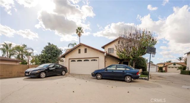 700 W 2nd Street, Azusa, CA 91702