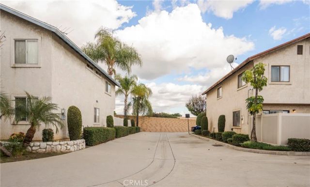 700 W 2nd Street, Azusa, CA 91702