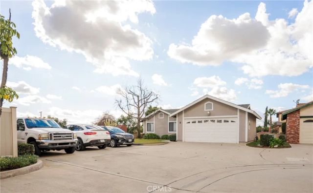 700 W 2nd Street, Azusa, CA 91702