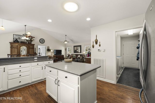 114 Windsor Rd, Crossville, TN 38558