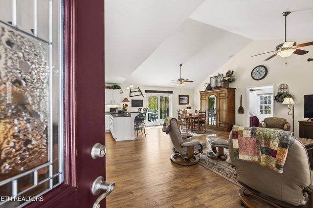 114 Windsor Rd, Crossville, TN 38558