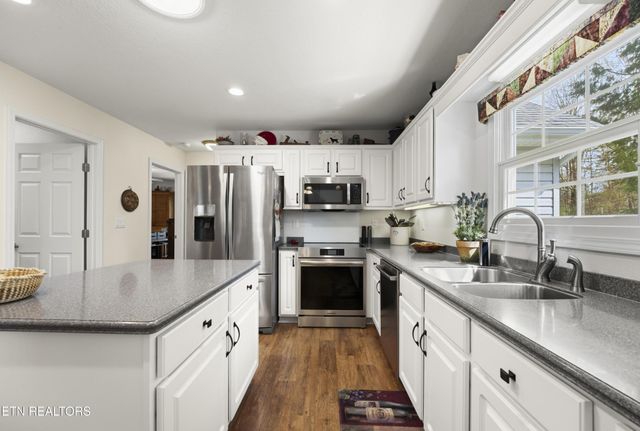 114 Windsor Rd, Crossville, TN 38558
