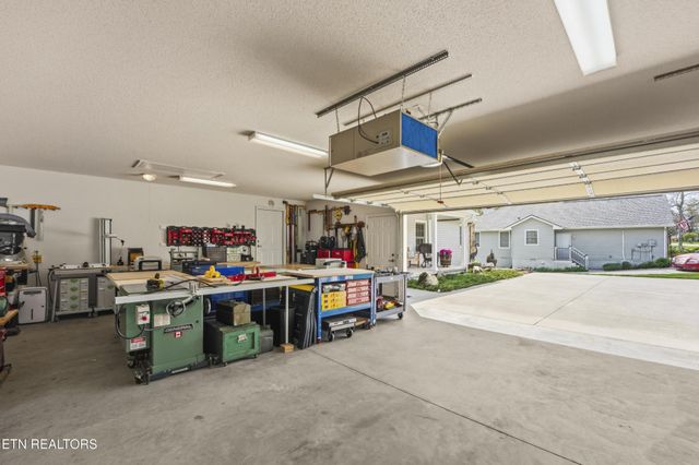 114 Windsor Rd, Crossville, TN 38558