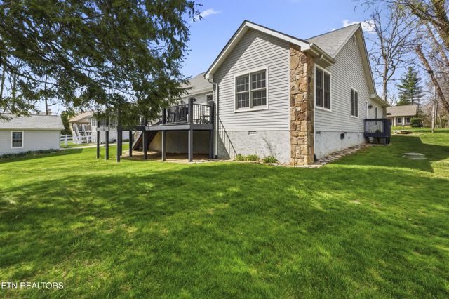 114 Windsor Rd, Crossville, TN 38558