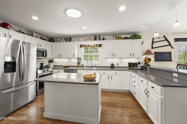 114 Windsor Rd, Crossville, TN 38558