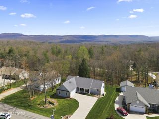 114 Windsor Rd, Crossville, TN 38558