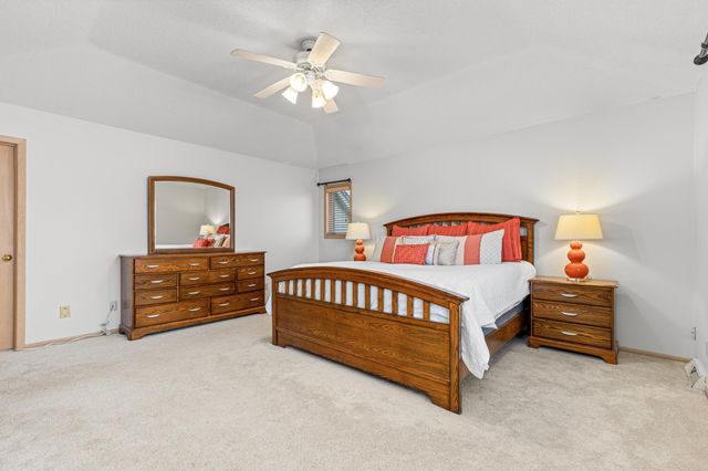 10840 46th Place N, Plymouth, MN 55442