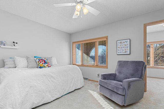 10840 46th Place N, Plymouth, MN 55442