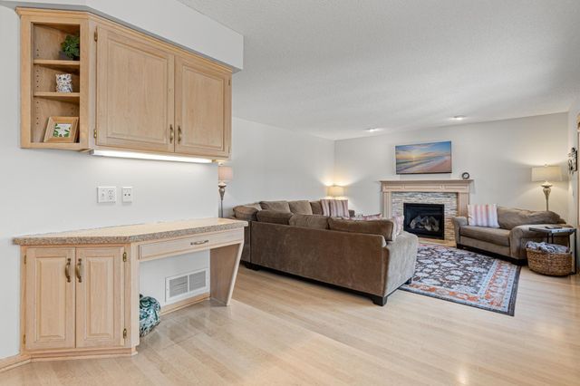 10840 46th Place N, Plymouth, MN 55442