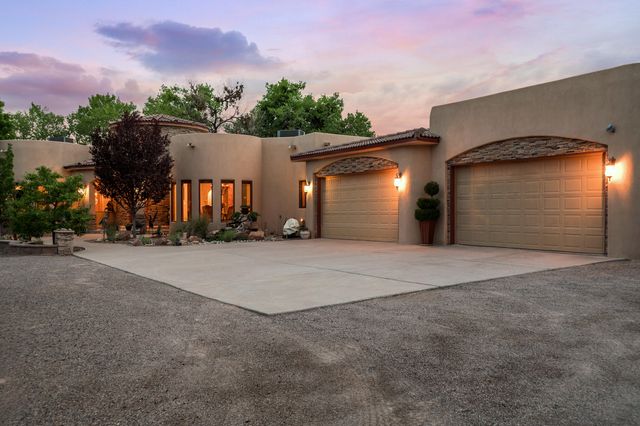 2 Caliente De Sol, Corrales, NM 87048