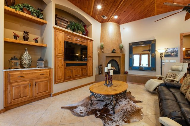 2 Caliente De Sol, Corrales, NM 87048