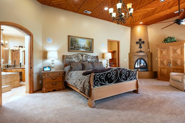 2 Caliente De Sol, Corrales, NM 87048