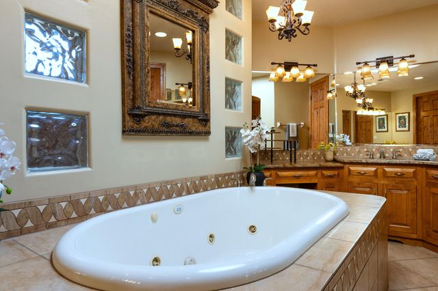 2 Caliente De Sol, Corrales, NM 87048