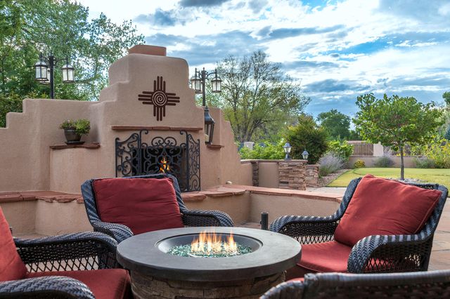 2 Caliente De Sol, Corrales, NM 87048