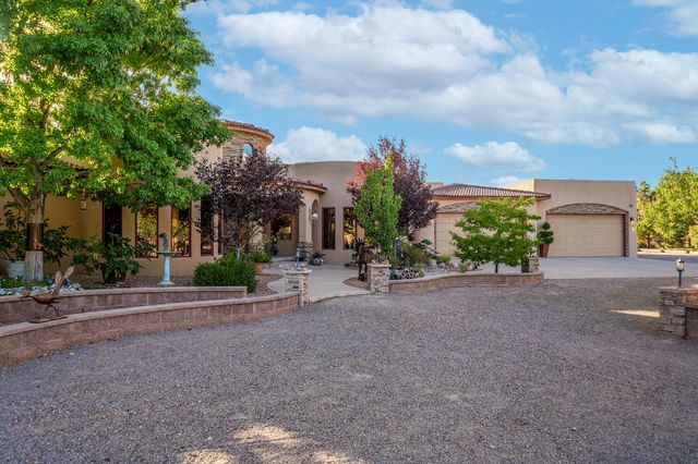2 Caliente De Sol, Corrales, NM 87048