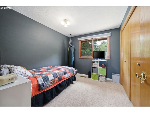 9125 Sw HILL St, Portland, OR 97223