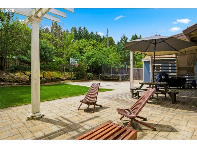 9125 Sw HILL St, Portland, OR 97223