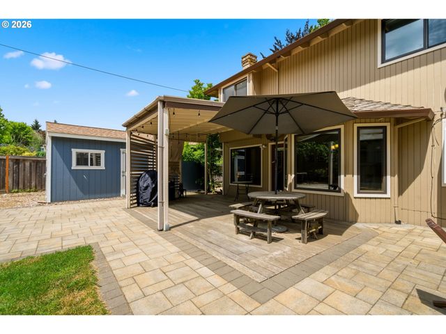 9125 Sw HILL St, Portland, OR 97223