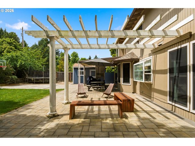 9125 Sw HILL St, Portland, OR 97223