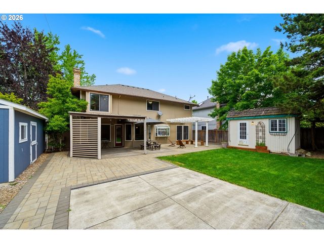 9125 Sw HILL St, Portland, OR 97223