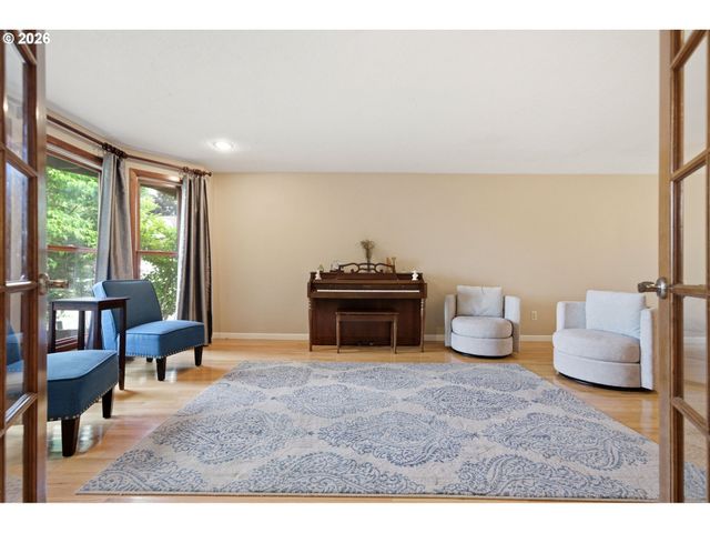 9125 Sw HILL St, Portland, OR 97223