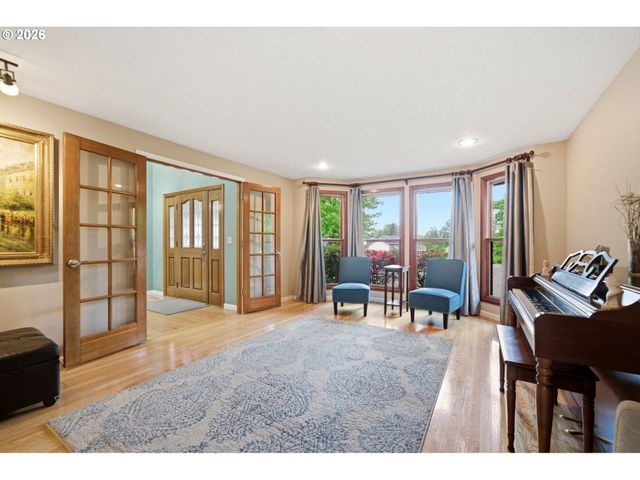 9125 Sw HILL St, Portland, OR 97223