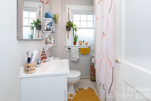 16 Gracelyn Road, Asheville, NC 28804