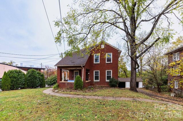 16 Gracelyn Road, Asheville, NC 28804