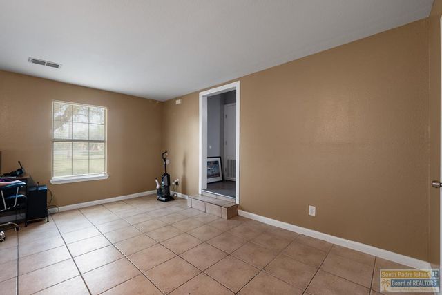 510 S Musina A-E, Port Isabel, TX 78578