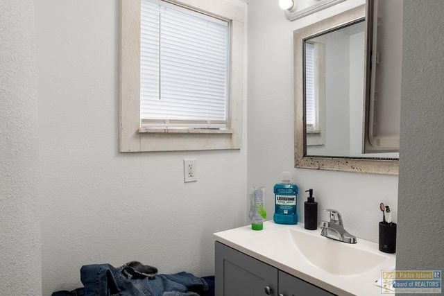 510 S Musina A-E, Port Isabel, TX 78578