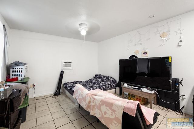 510 S Musina A-E, Port Isabel, TX 78578