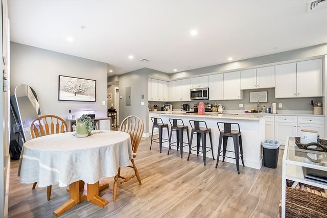 245 Bussey St 205, Dedham, MA 02026