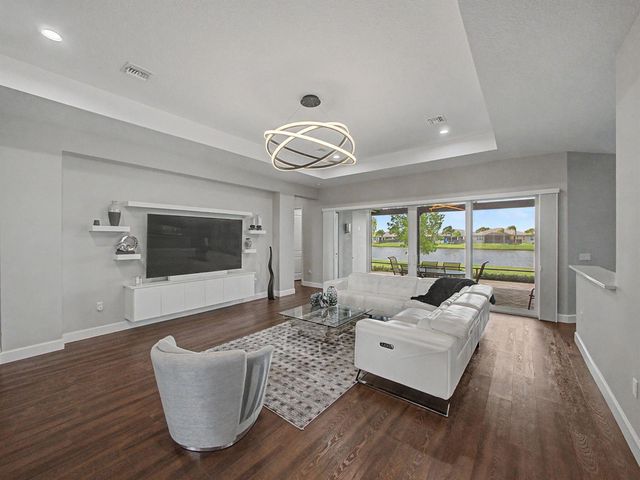11904 SW Sailfish Isles Way, Port St. Lucie, FL 34987