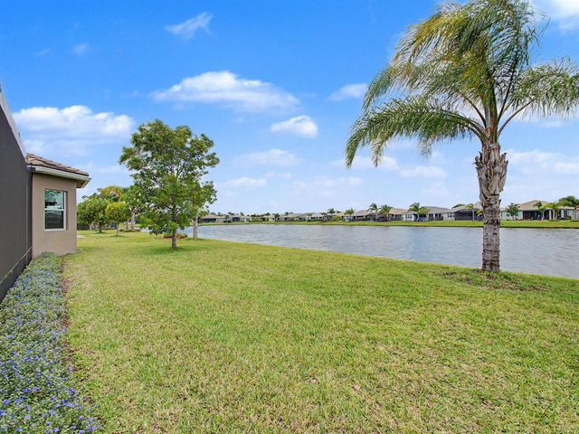 11904 SW Sailfish Isles Way, Port St. Lucie, FL 34987