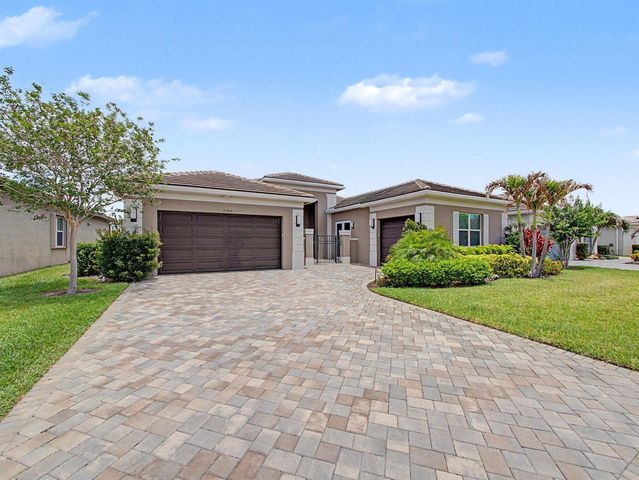 11904 SW Sailfish Isles Way, Port St. Lucie, FL 34987