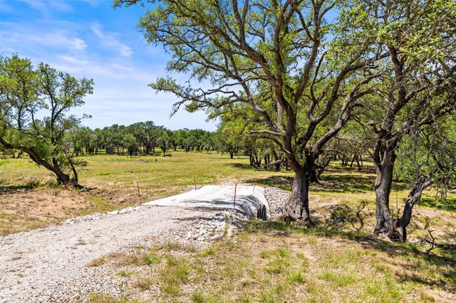 937 Flat Creek RD, Johnson City, TX 78636