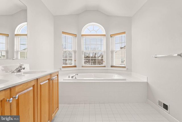 704 WHITETAIL CIR, King Of Prussia, PA 19406