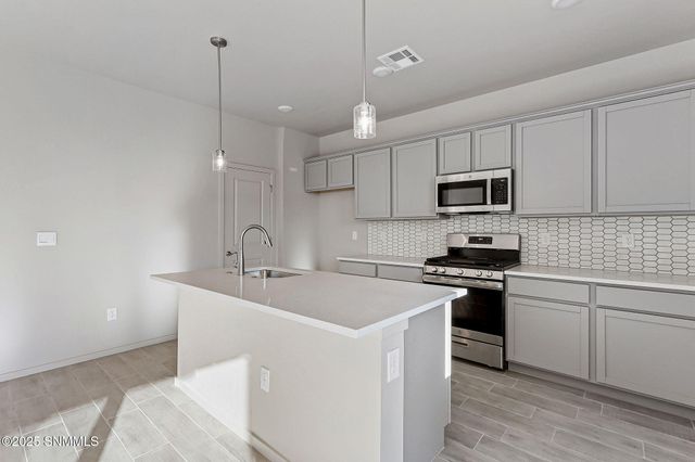 3148 Sunset Trails Road, Las Cruces, NM 88001