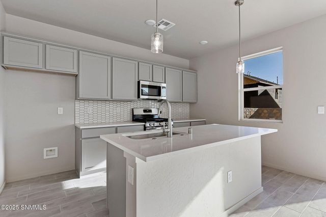3148 Sunset Trails Road, Las Cruces, NM 88001