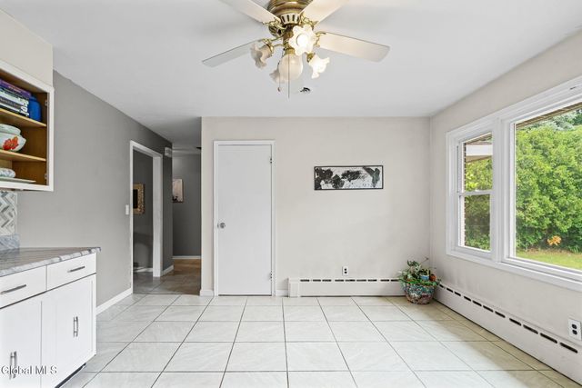 24 Warwick Avenue, Albany, NY 12205
