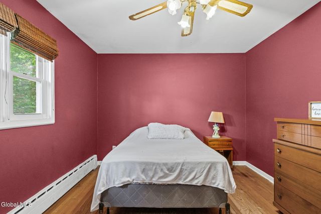 24 Warwick Avenue, Albany, NY 12205