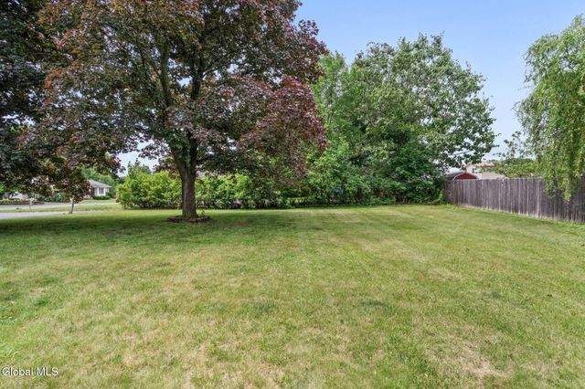 24 Warwick Avenue, Albany, NY 12205